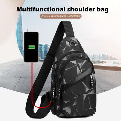 کیف قفسه سینه مردانه ضد سرقت کیف های پیام رسان مسافرتی کوتاه کیسه های USB شارژ کراس بادی